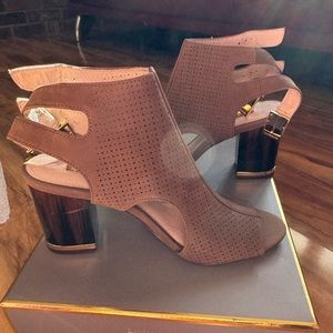 Louise et Cie sandals :)